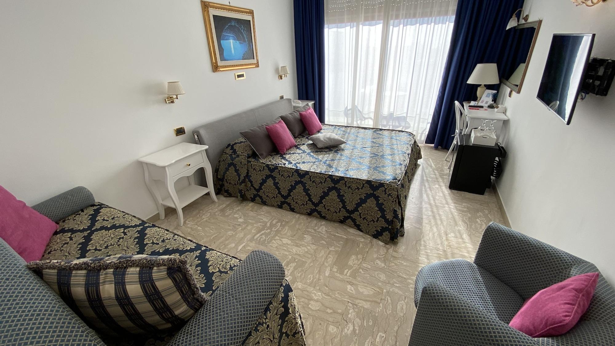 Capri Bougainville Hotel 4*
