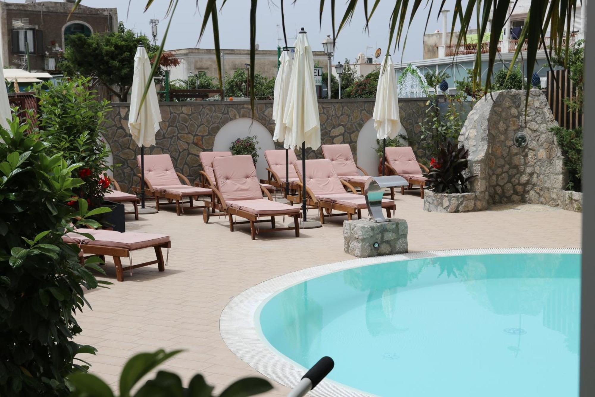 Capri Bougainville Hotel