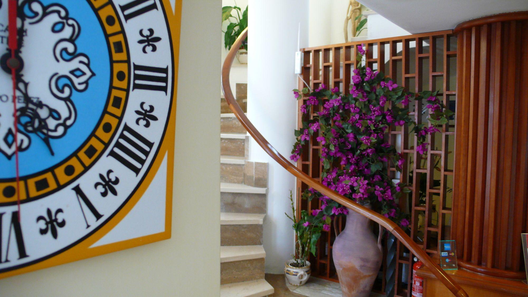 Capri Bougainville