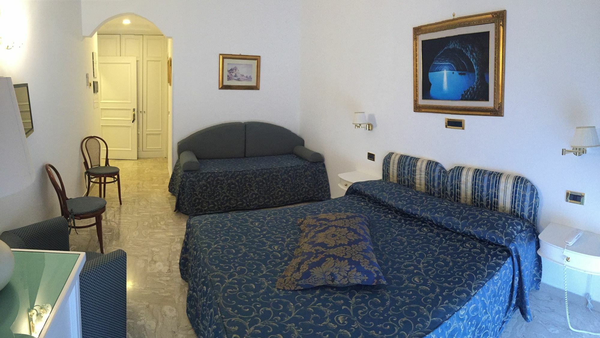 Capri Bougainville Hotel 4*