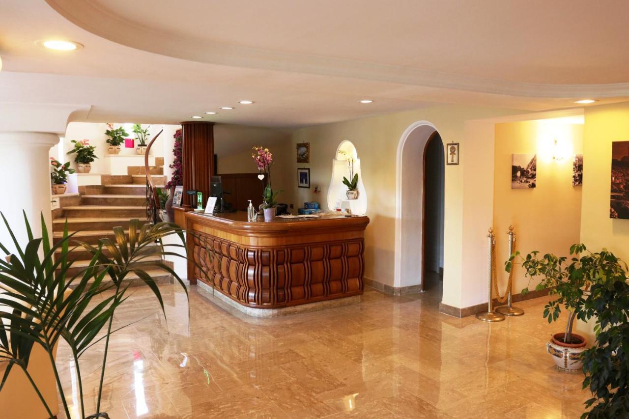 Hotel Capri Bougainville 4*