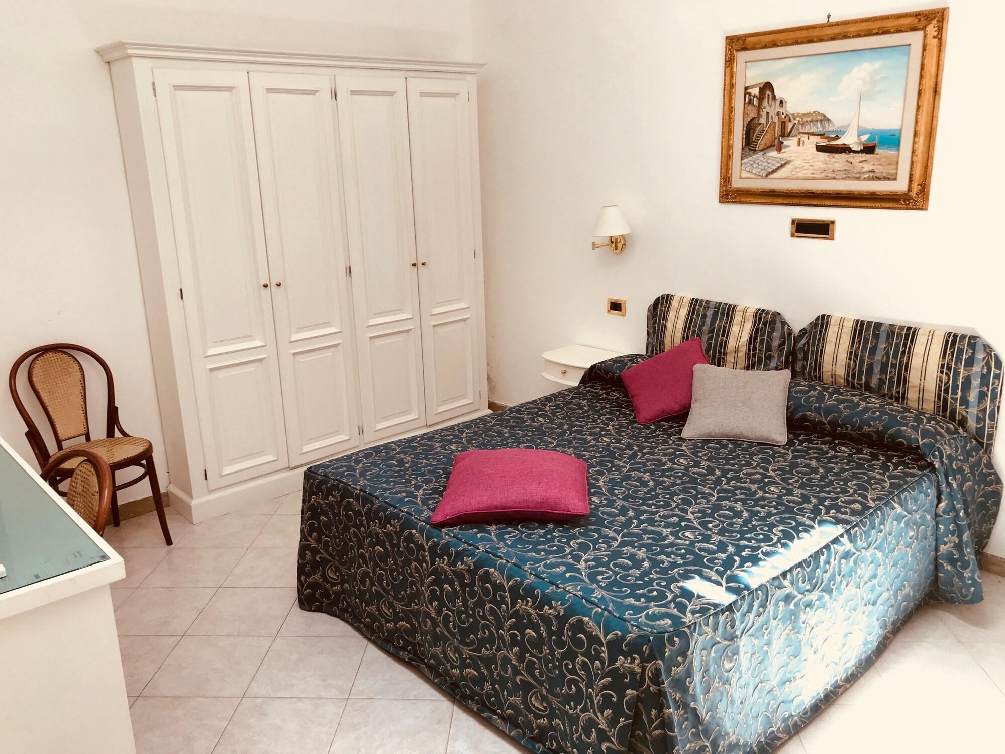 Capri Bougainville 4*