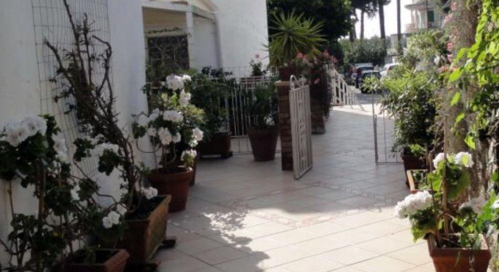 Hotel Capri Bougainville