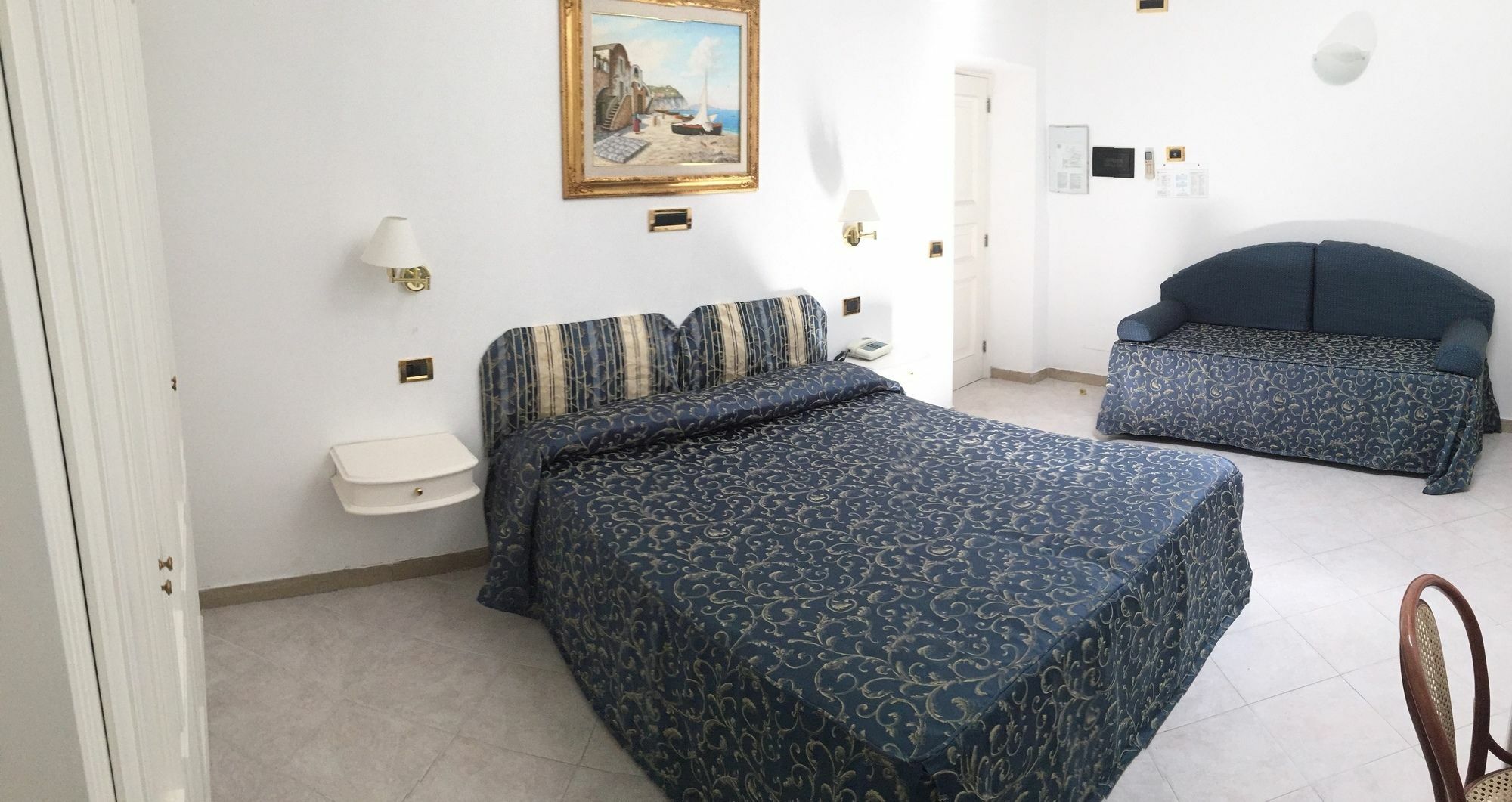 Capri Bougainville Luxury Boutique Hotel 4*